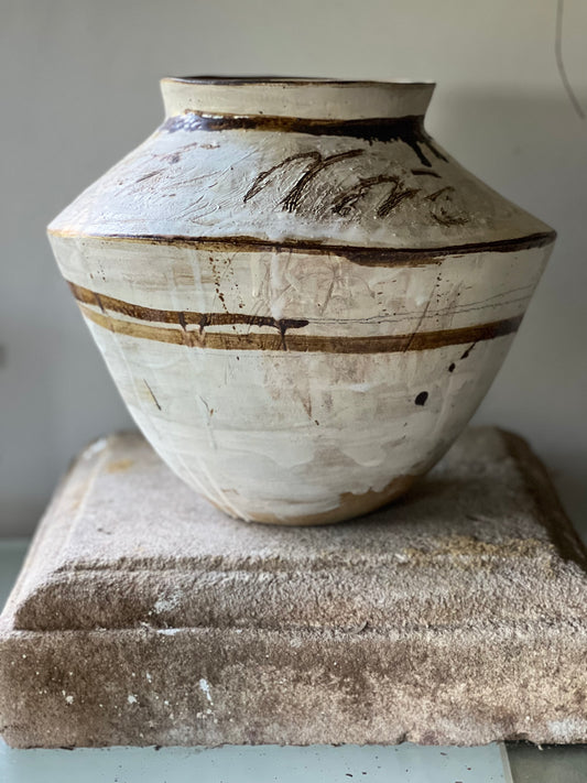 Big Sgraffito vessel